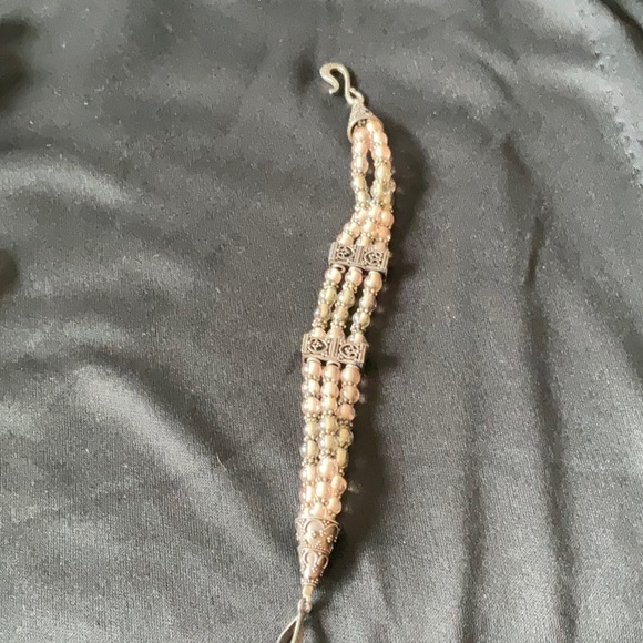 Silverfox Costume Jewelry, Purple Clip Earrings ,2 Vintage Bracelets, Beautiful - Picture 2 of 8